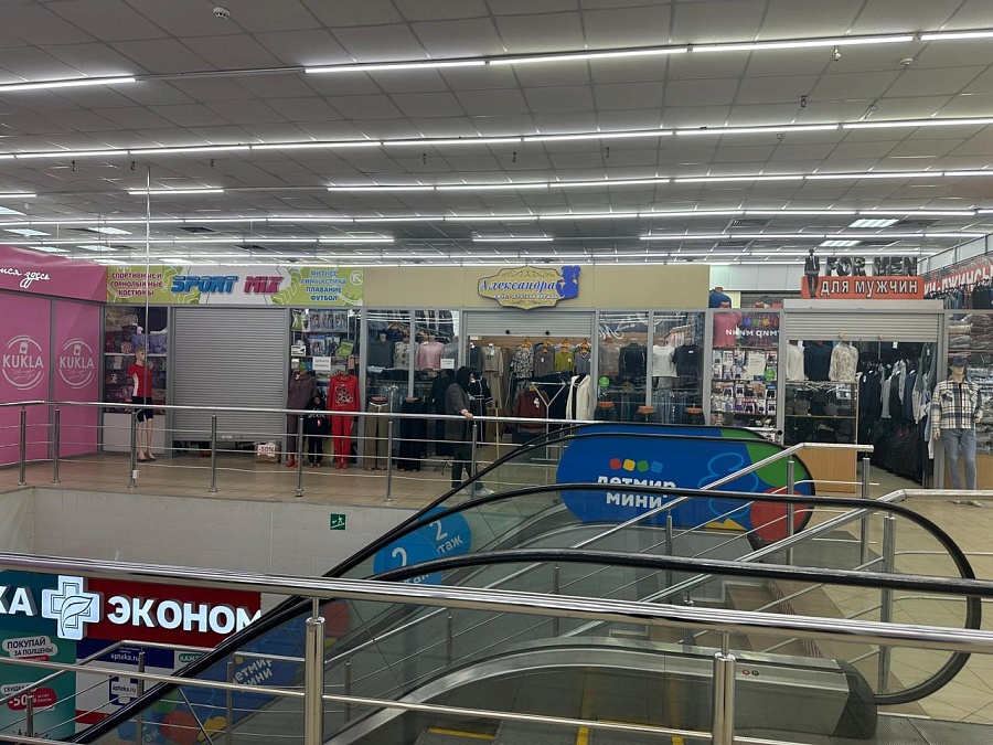 Строителей, 16