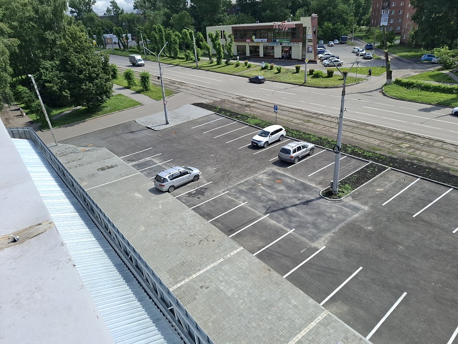Тореза, 24 к1 ТЦ Запсиб