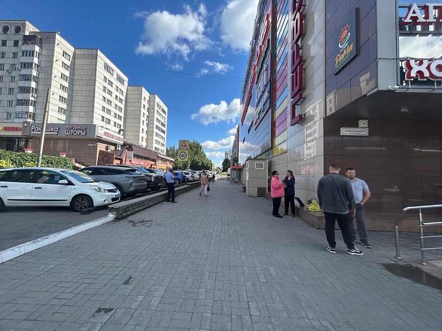 Красноармейский, 58 ТЦ "Первомайский"