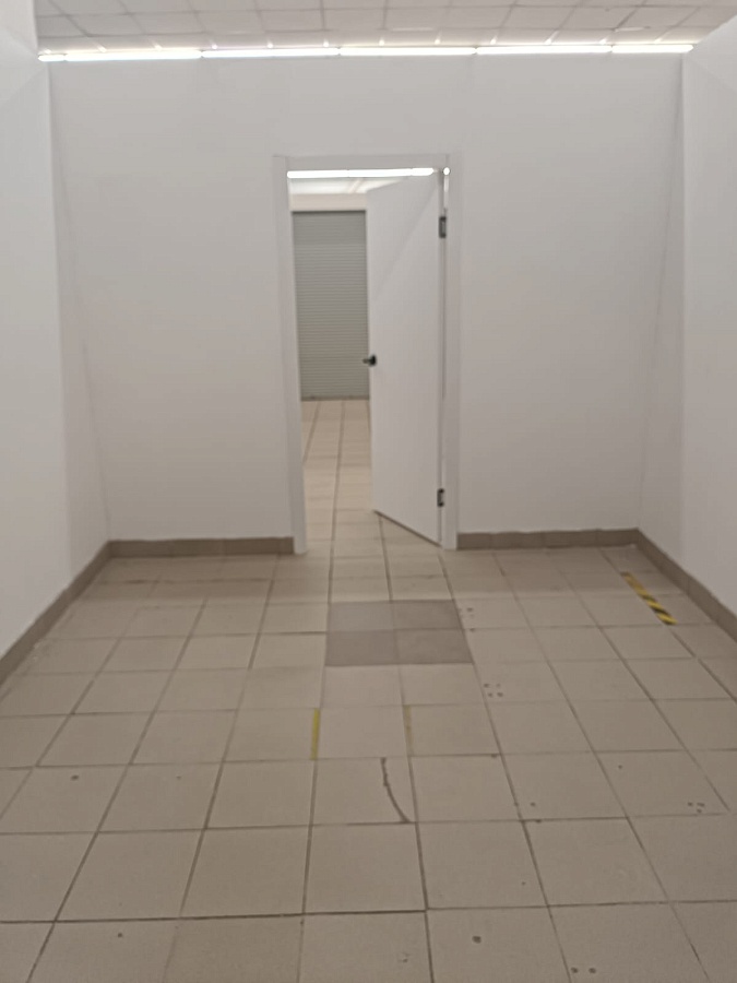 Авиаторов, 75а