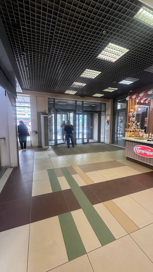 ТЦ "Первомайский" Красноармейский, 58