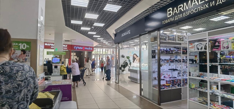 ТЦ "Район" Попова, 70Д